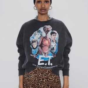 Zara E.T. Sweatshirt - never worn (M)
